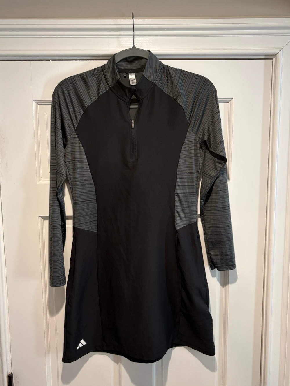 Adidas XS Black and Gray Long-Sleeve Half-Zip Golf /Tennis Dress